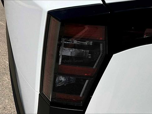 New 2026 Nissan Kicks SV image 12