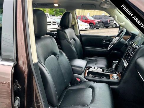 Used 2022 Nissan Armada SL w/ Captain's Chairs Package AWD/4WD image 30