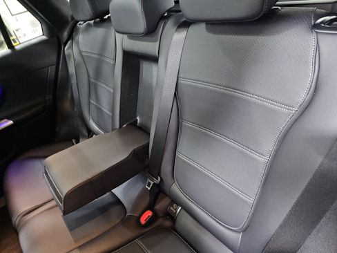 Certified 2025 Mercedes-Benz GLC 300 image 17