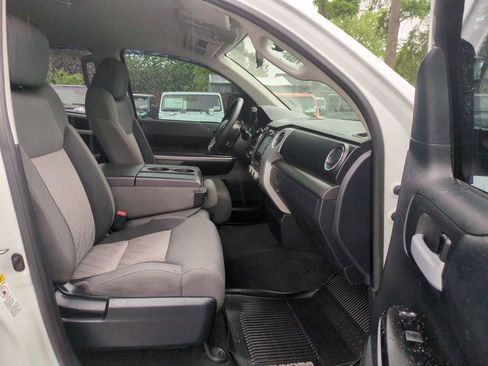 Used 2017 Toyota Tundra SR5 AWD/4WD image 16