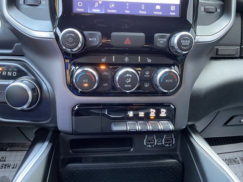 Used 2022 RAM 1500 Big Horn RWD image 28