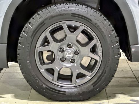 Used 2024 Honda Pilot TrailSport image 11