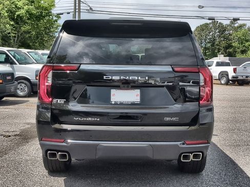 New 2026 GMC Yukon Denali Ultimate AWD/4WD image 7