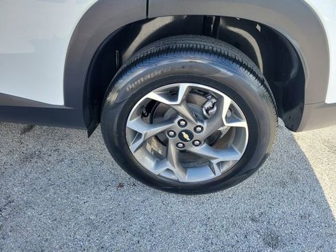 Used 2024 Chevrolet Trax LT w/ Driver Confidence Package FWD image 7