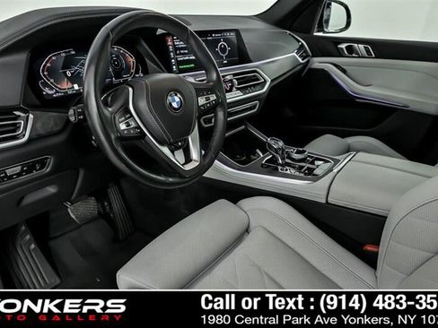 Used 2023 BMW X5 xDrive40i w/ Premium Package image 2