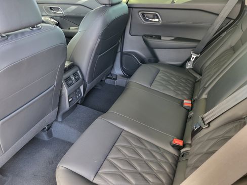 New 2026 Nissan Rogue Platinum w/ Platinum Premium Package image 10