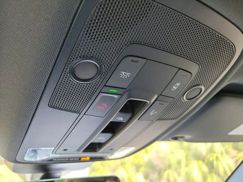 Certified 2025 Audi Q3 2.0T Premium Plus w/ Premium Plus Package image 20