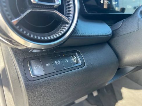 Used 2025 Chevrolet Equinox LT AWD/4WD image 15
