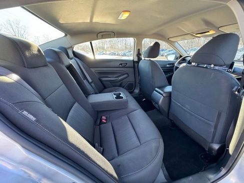 Used 2024 Nissan Altima 2.5 SV FWD image 13