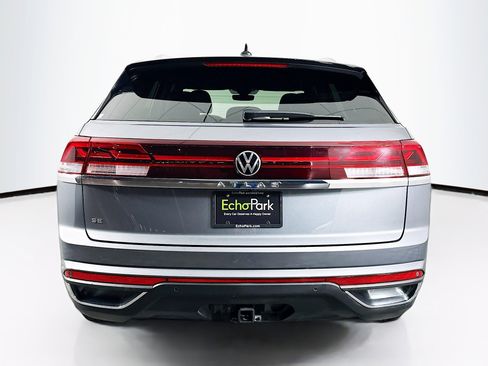 Used 2025 Volkswagen Atlas Cross Sport SE image 7
