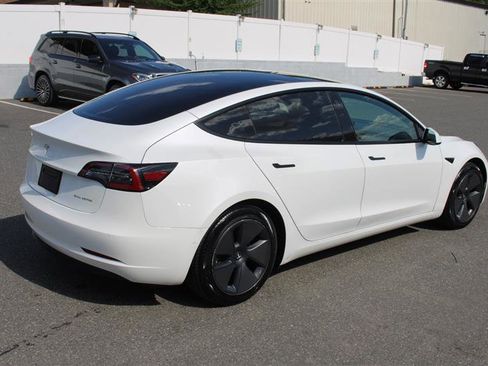 Used 2022 Tesla Model 3 Long Range AWD/4WD image 7