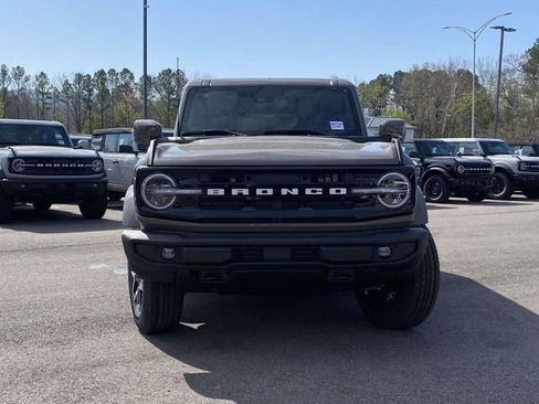 New 2026 Ford Bronco Outer Banks AWD/4WD image 8