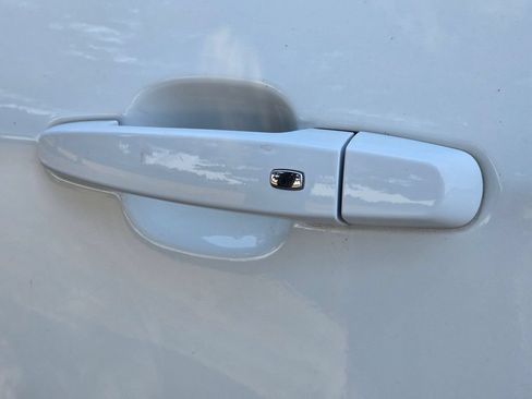 Used 2018 Chevrolet Equinox LT FWD image 20
