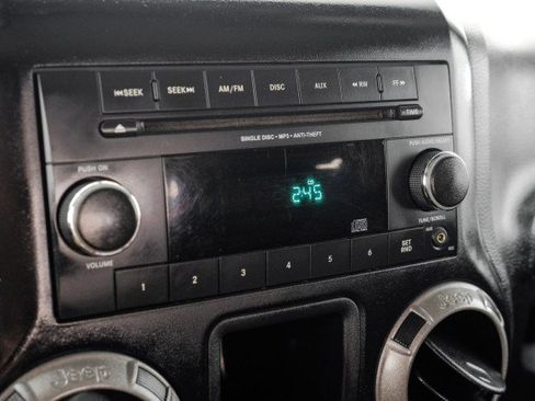 Used 2013 Jeep Wrangler Sport AWD/4WD image 23