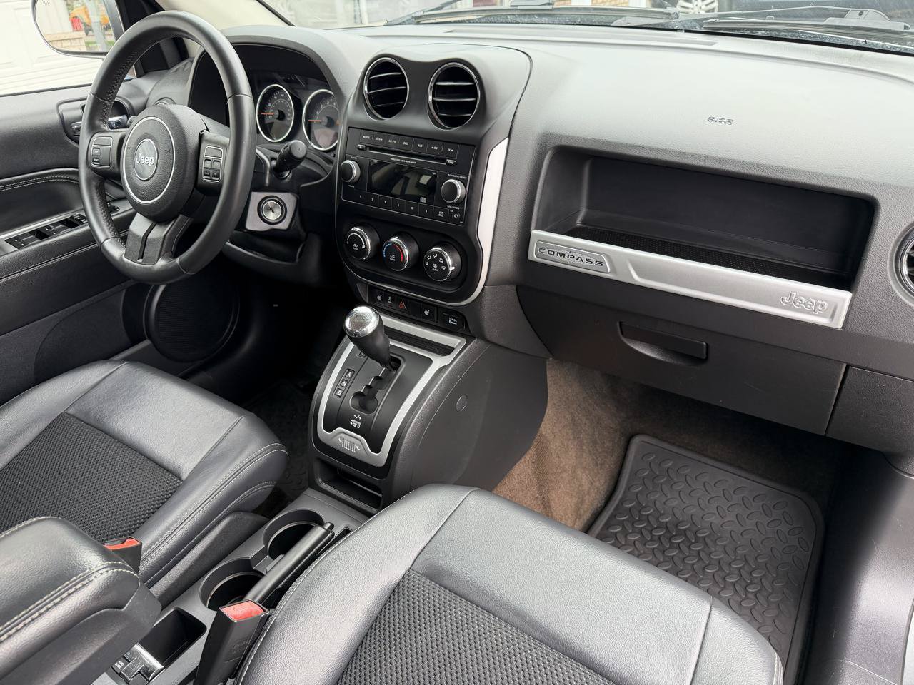 Used 2014 Jeep Compass Latitude w/ All Weather Capability Group AWD/4WD image 19
