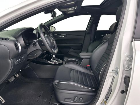 Used 2024 Kia Forte GT-Line w/ GT-Line Premium Package image 9