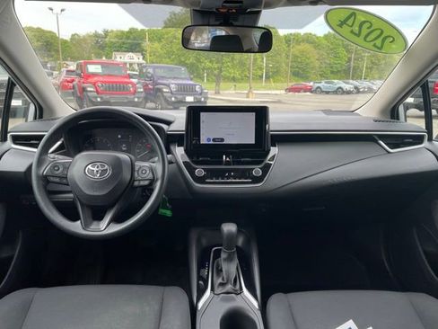 Used 2024 Toyota Corolla LE FWD image 12