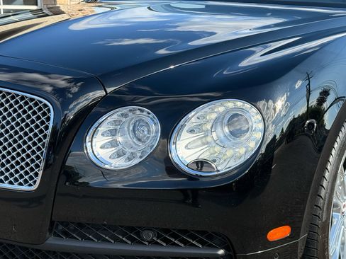 Used 2015 Bentley Flying Spur V8 image 23