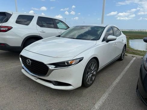 Used 2020 MAZDA MAZDA3 Sedan w/ Preferred Package FWD image 3