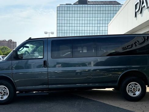 Used 2019 GMC Savana 3500 LS RWD image 4