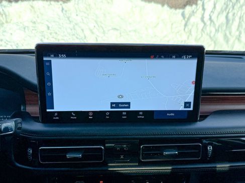 Used 2023 Lincoln Nautilus Reserve w/ Monochromatic Package image 24