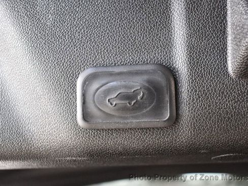 Used 2011 GMC Acadia Denali image 53