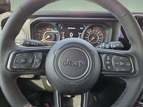 New 2026 Jeep Wrangler Unlimited Rubicon AWD/4WD image 24