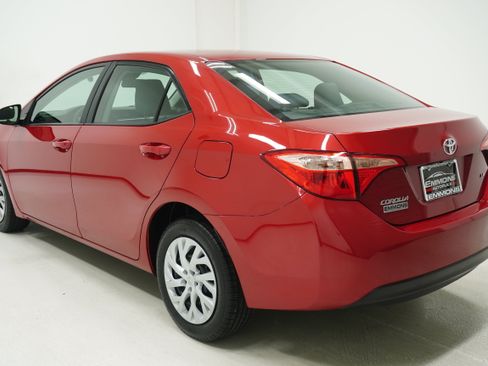 Used 2017 Toyota Corolla LE FWD image 6
