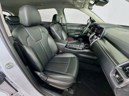Used 2022 Kia Sorento S FWD image 29