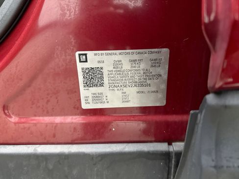 Used 2018 Chevrolet Equinox LT image 19