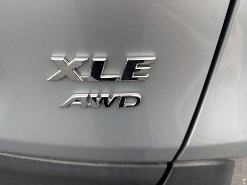 Used 2023 Toyota RAV4 XLE image 33