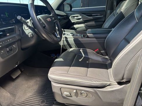 Used 2023 Cadillac Escalade Sport w/ LPO, ONYX Package image 11