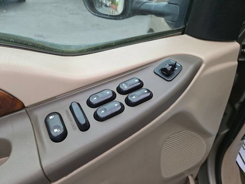 Used 2003 Ford F350 Lariat AWD/4WD image 13