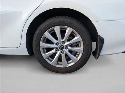 Used 2019 Toyota Camry LE image 9