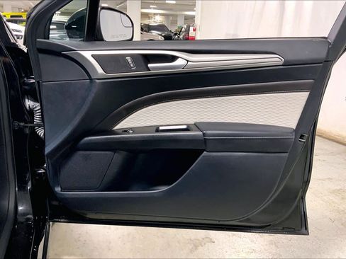 Used 2019 Ford Fusion SE w/ Equipment Group 151A image 22