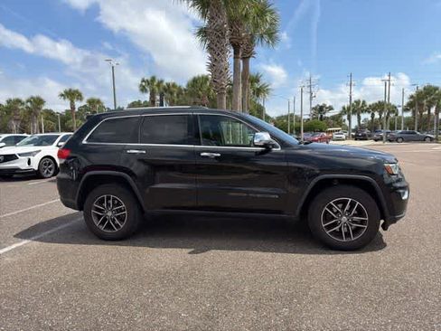 Used 2017 Jeep Grand Cherokee Limited w/ Luxury Group II AWD/4WD image 14