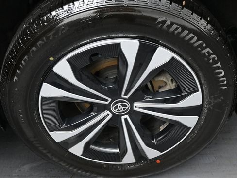 Used 2023 Toyota bZ4X XLE image 39