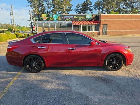 Used 2016 Nissan Altima 2.5 SR image 5