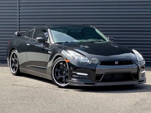 Used 2014 Nissan GT-R Track Edition AWD/4WD image 9