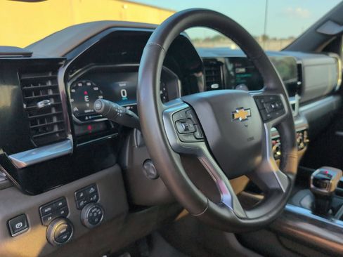 Used 2025 Chevrolet Silverado 1500 LTZ w/ Z71 Off-Road Package AWD/4WD image 11