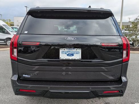 Certified 2026 Ford Expedition Max Platinum w/ Stealth Performance Package AWD/4WD image 5