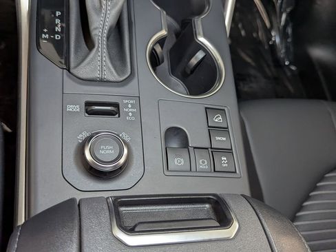 Certified 2025 Toyota Highlander XSE AWD/4WD image 34