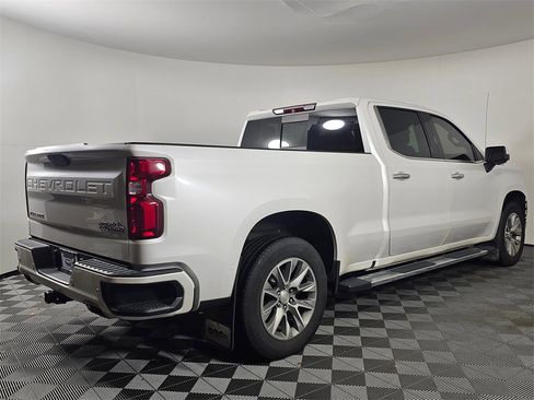 Used 2019 Chevrolet Silverado 1500 High Country image 7