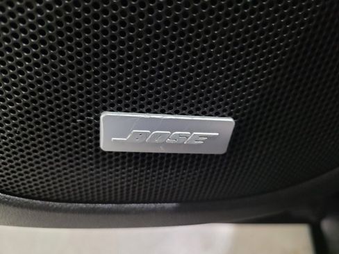 Used 2022 GMC Acadia SLT w/ GMC Pro Grade Package image 46