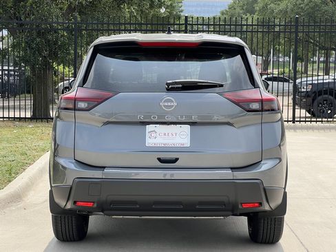 New 2026 Nissan Rogue SV FWD image 5