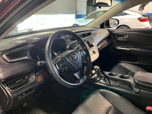 Used 2013 Toyota Avalon XLE FWD image 22