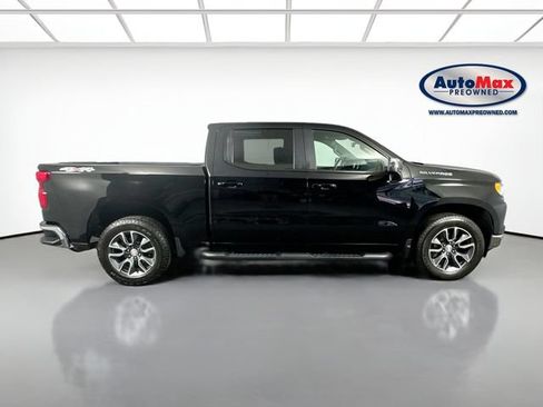 Used 2024 Chevrolet Silverado 1500 LT AWD/4WD image 8