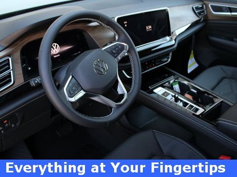 New 2026 Volkswagen Atlas SE image 2