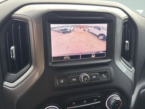 Used 2022 Chevrolet Silverado 1500 Custom AWD/4WD image 24