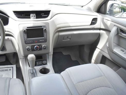 Used 2017 Chevrolet Traverse LS FWD image 16